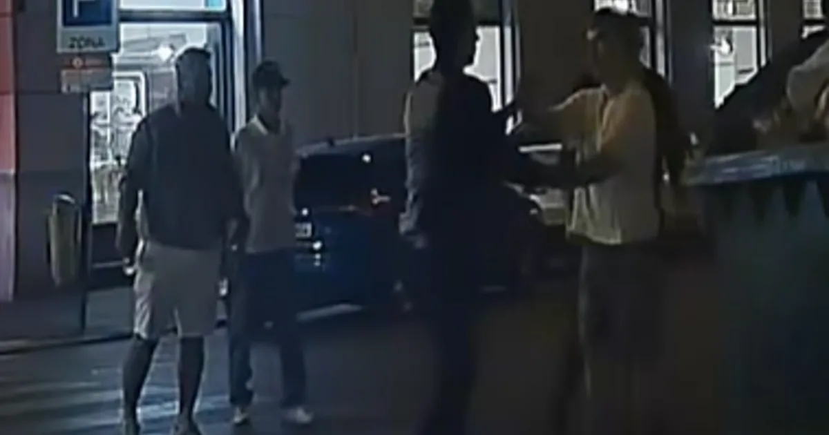 Ájultra vertek egy járókelőt a Szent István körúton, videón a támadás