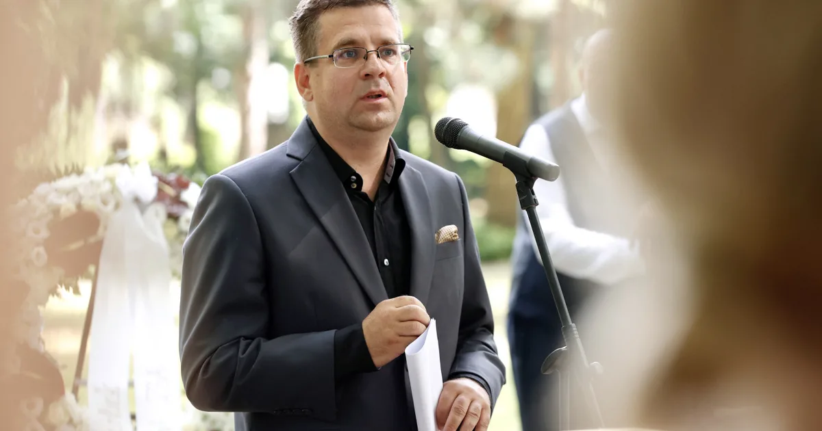 Alig függesztették fel Seszták Miklós mentelmi jogát, máris megjelent az ügyészségen
