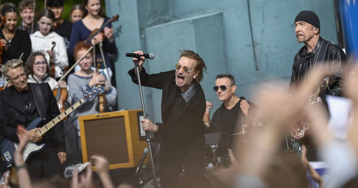 Bono gitározni akart, de nem volt gitárja – így született meg a U2