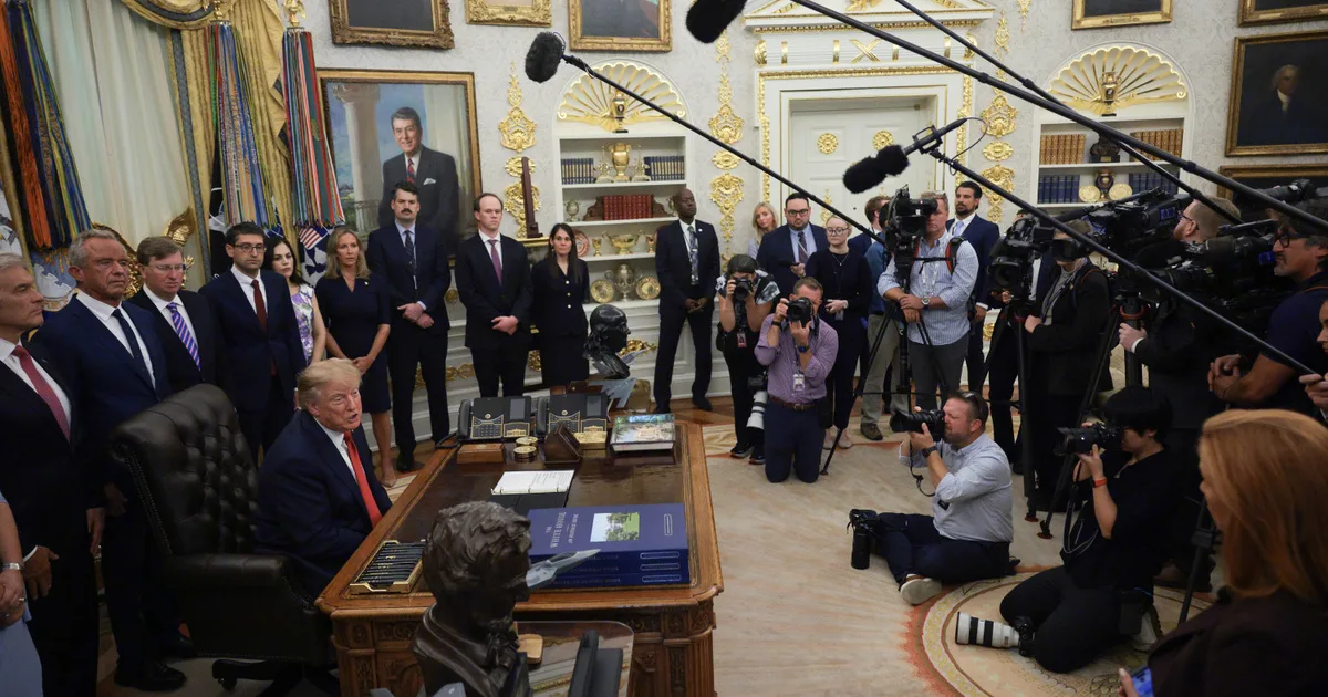 Dühöng Trump, több lapot is kitiltott a Fehér Házból