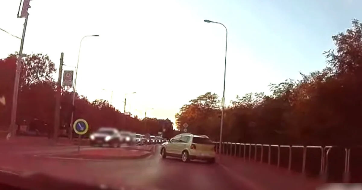 Előbb alig tudott bevenni egy kanyart, majd baleset részese lett