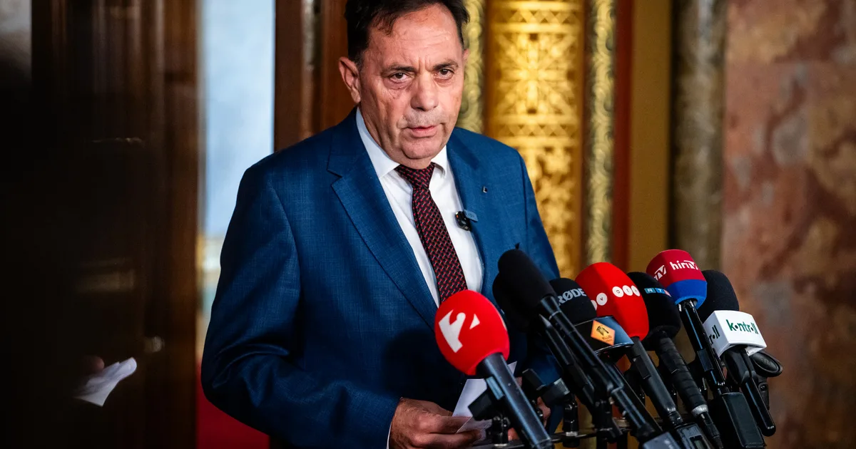 Ha lehet, végeztessen ki – üzent Pócs János Magyar Péternek a felfüggesztése után