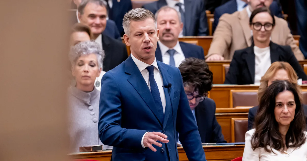 Magyar Péter gumicsizmás képpel üzent a választóknak