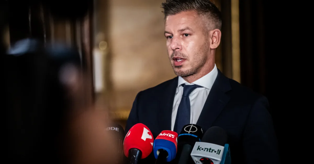 Magyar Péter indítványozza a képviselői mentelmi jog eltörlését