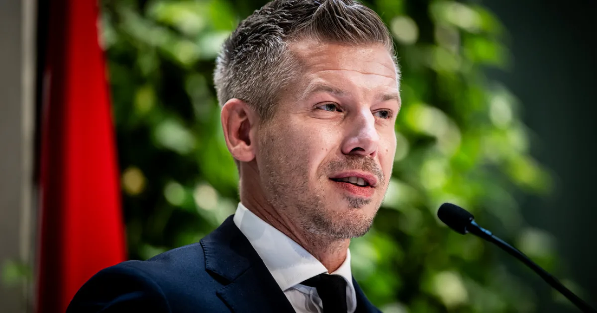 Magyar Péter új videót tett közzé szekszárdi borozás után