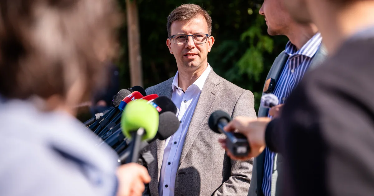 Marcipán, medvék, elakadt lift és lipicai lovak