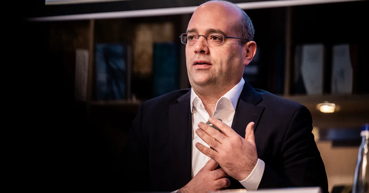 Mráz Ágoston bocsánatot kért, a végén már a saját adataikban sem bíztak