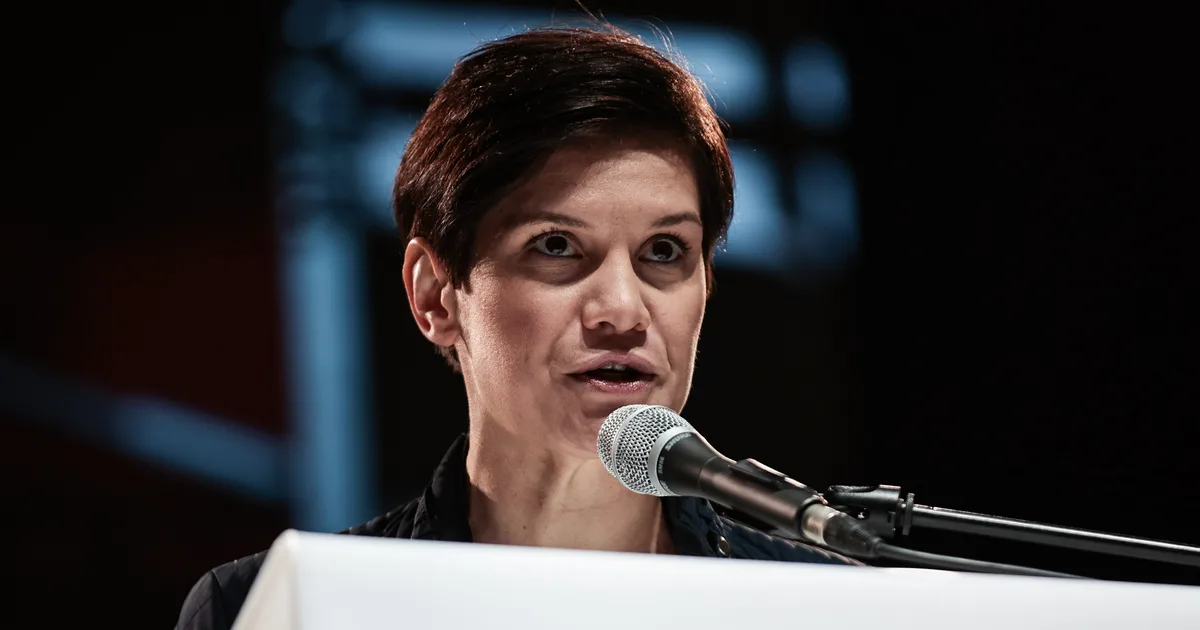 Pottyondy Edina visszatért, és azonnal Magyar Pétert támadta