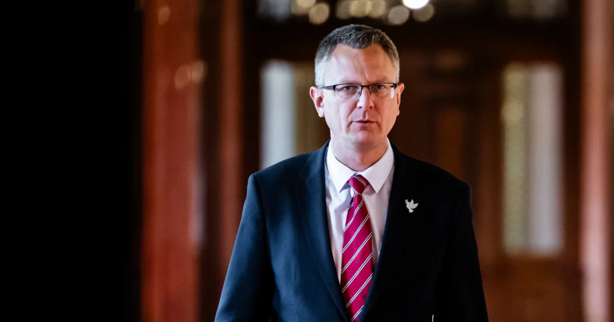 Rétvári Bence magyarázatot vár a minisztertől Lannerték ügyében