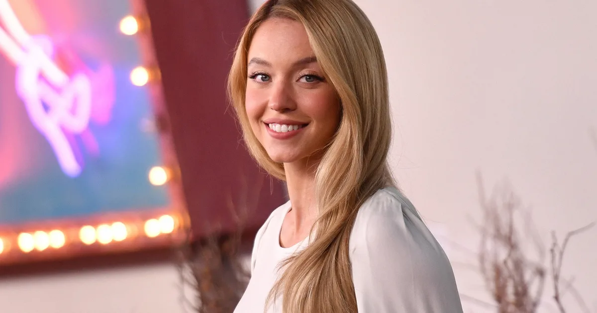 Sydney Sweeney dögös képeket posztolt, de egy apró részlet tarolt