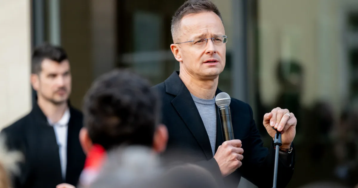 Szijjártó majdnem 300 millióért bérelt repülőket, de fel sem szállt rájuk