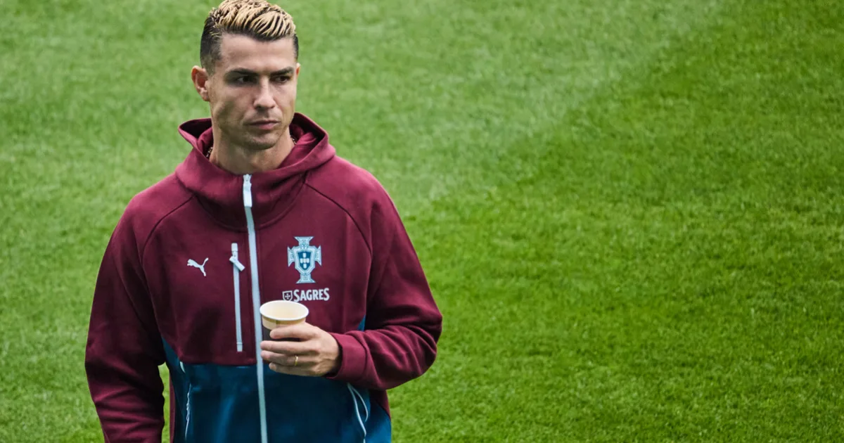 Teljes káosz a portugál válogatottnál: Ronaldo otthagyta az edzőtábort