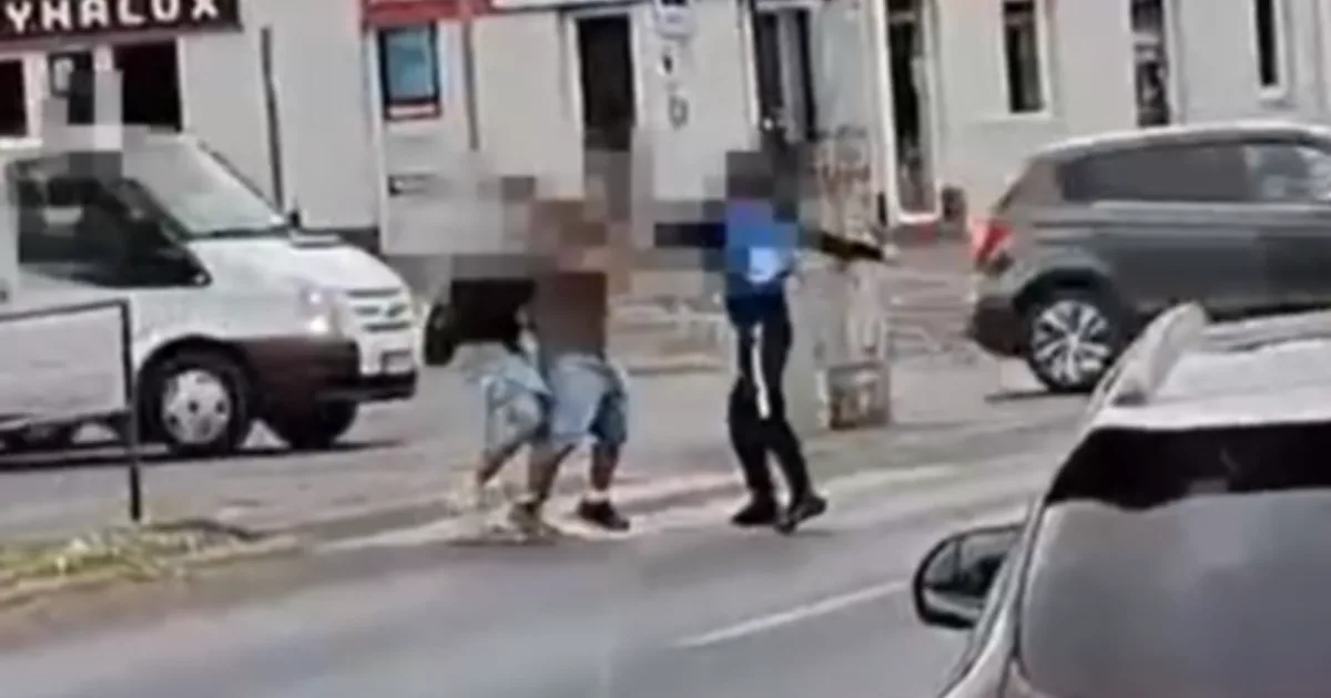 Tömegverekedés Debrecenben a reggeli csúcsforgalomban egy szerelmi ügy miatt