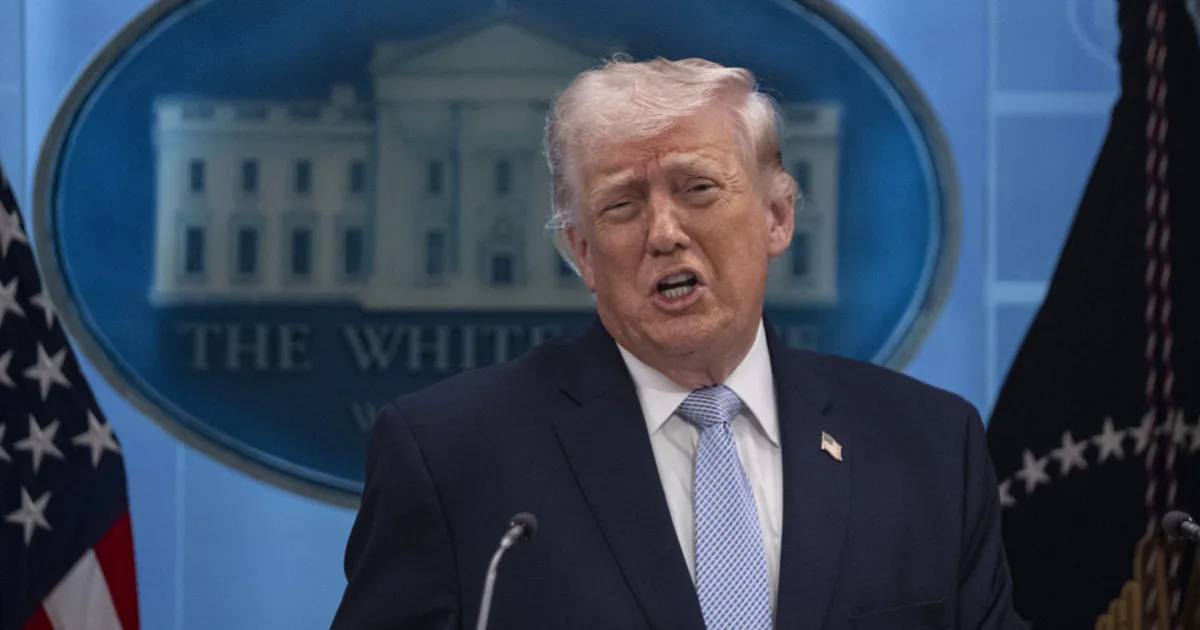Trump a Hormuzi-szorost is átnevezné magáról