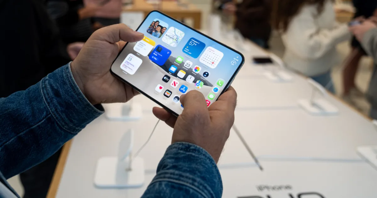 Az Apple drága csúcsmobilja súlyos hibát mutat, a vállalat hivatalos közleményt adott ki