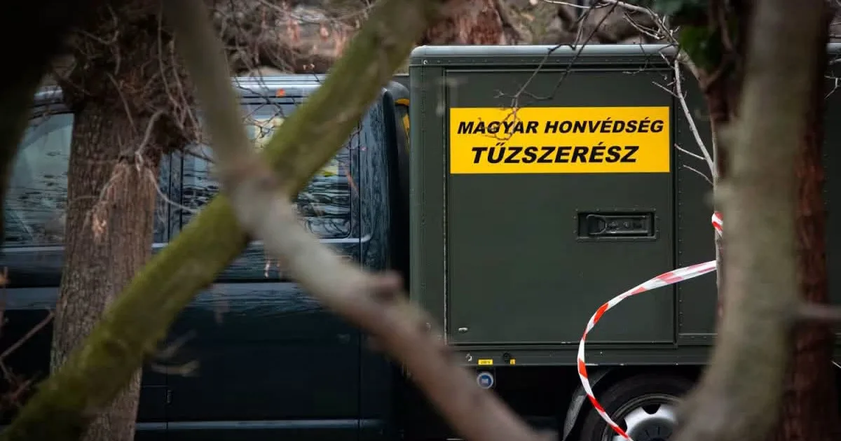 Az Üllői út egy szakaszát lezárták egy világháborús bomba miatt