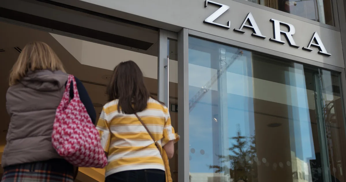 Botrány a Zara gyerekjelmez miatt: rabruhára hasonlít sokak szerint