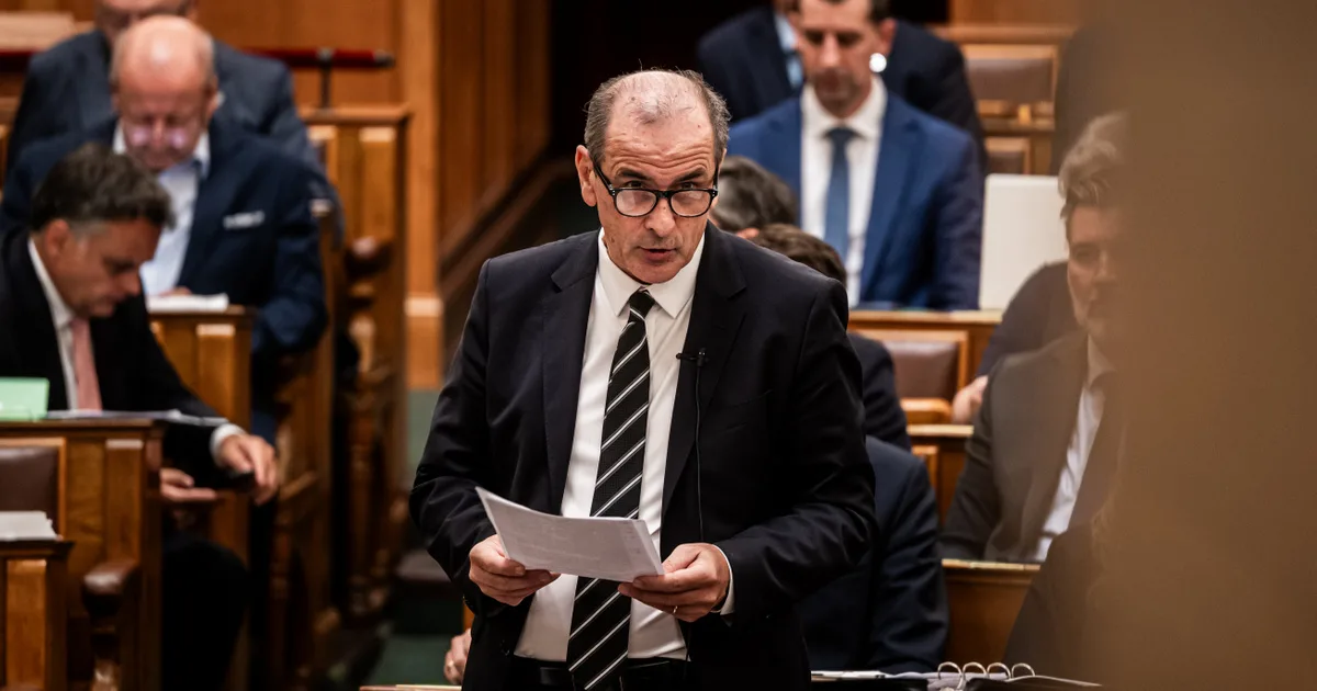 Egészségügyi miniszter: nem ígértünk azonnali 20–25 százalékos béremelést