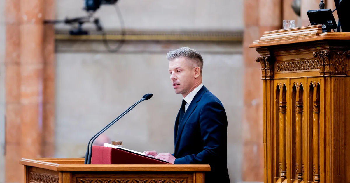 Magyar Péter a családi pótlék duplázását jelentette be