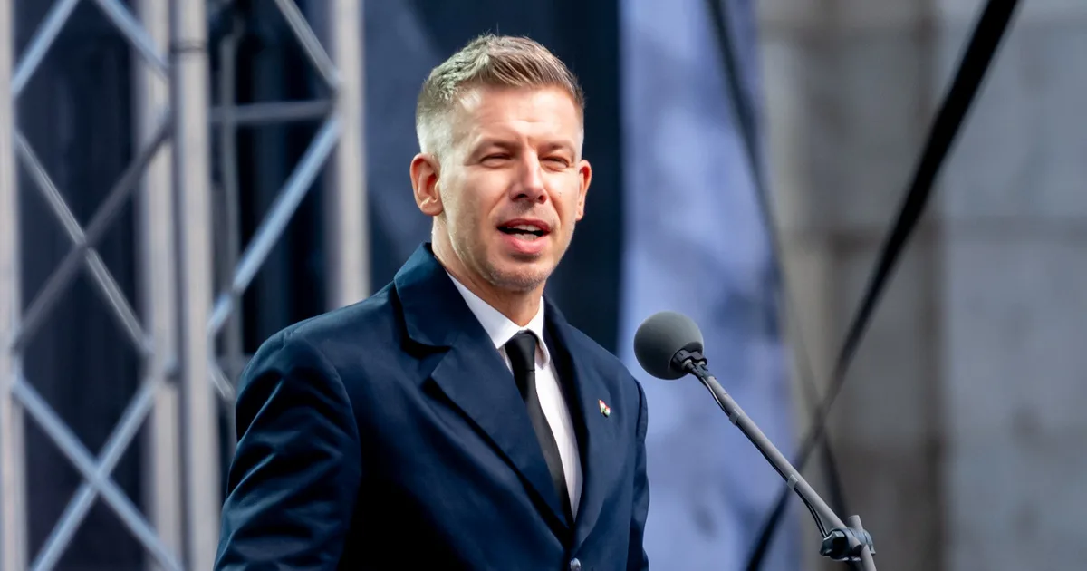 Magyar Péter nyolc miniszterével külföldre utazik az első cseh-magyar kormányülésre