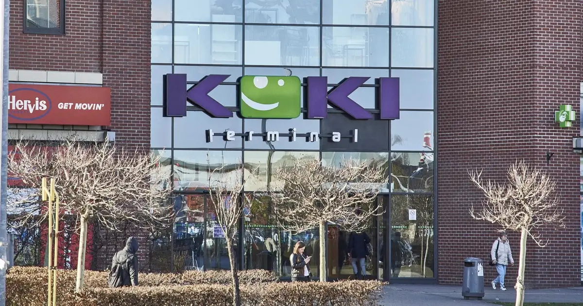 Négytagú banda támadt tinédzserekre a KÖKI-nél, a cipőjüket is el akarták venni