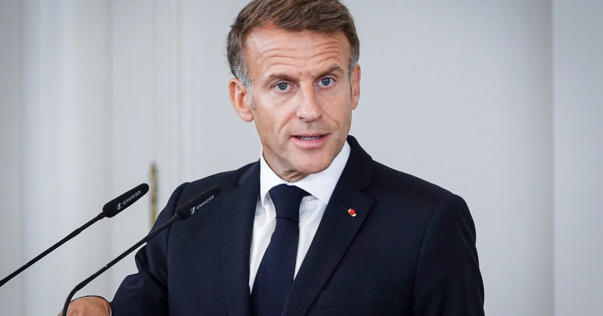 Óriási beavatkozás jön az olajpiacon, Macron bejelentette a rendkívüli lépést