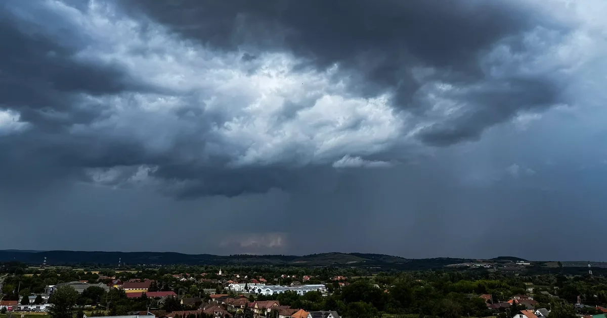 Özönvízszerű eső zúdult az országra, Budapesten rekordmennyiségű csapadék esett