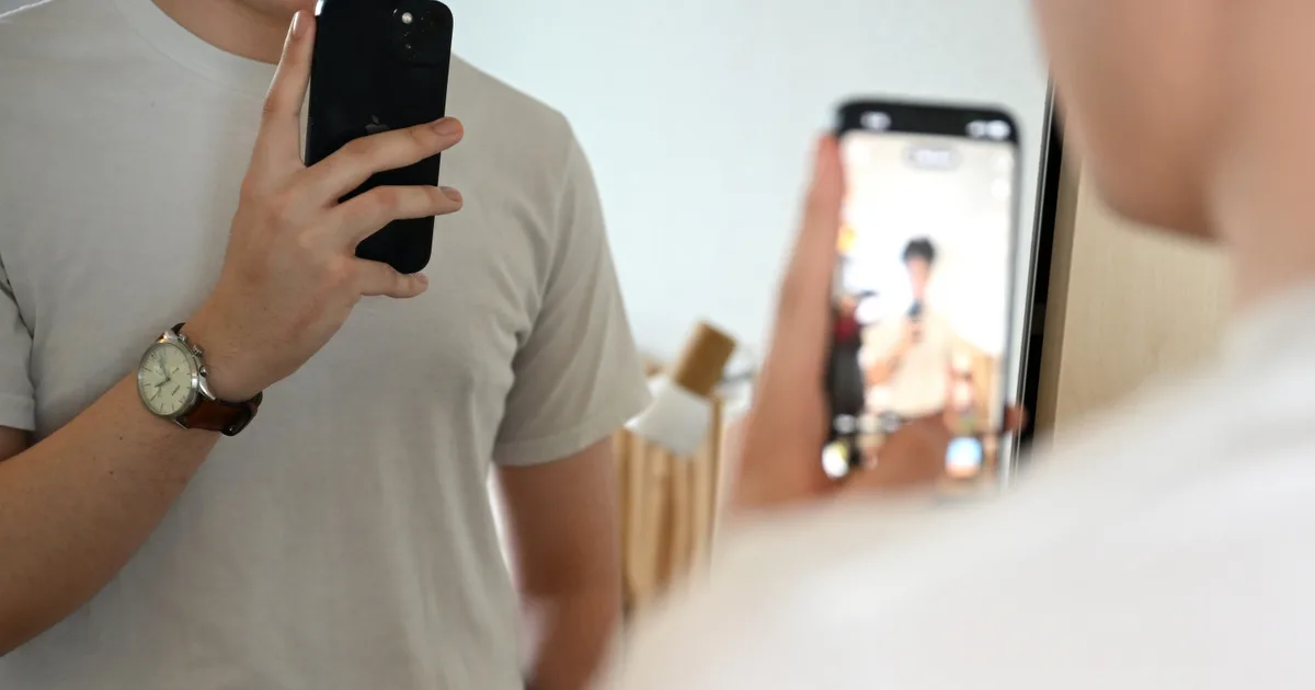 Szünet és remegés a TikTokon: két másodpercnyi kínból lett generációs mém