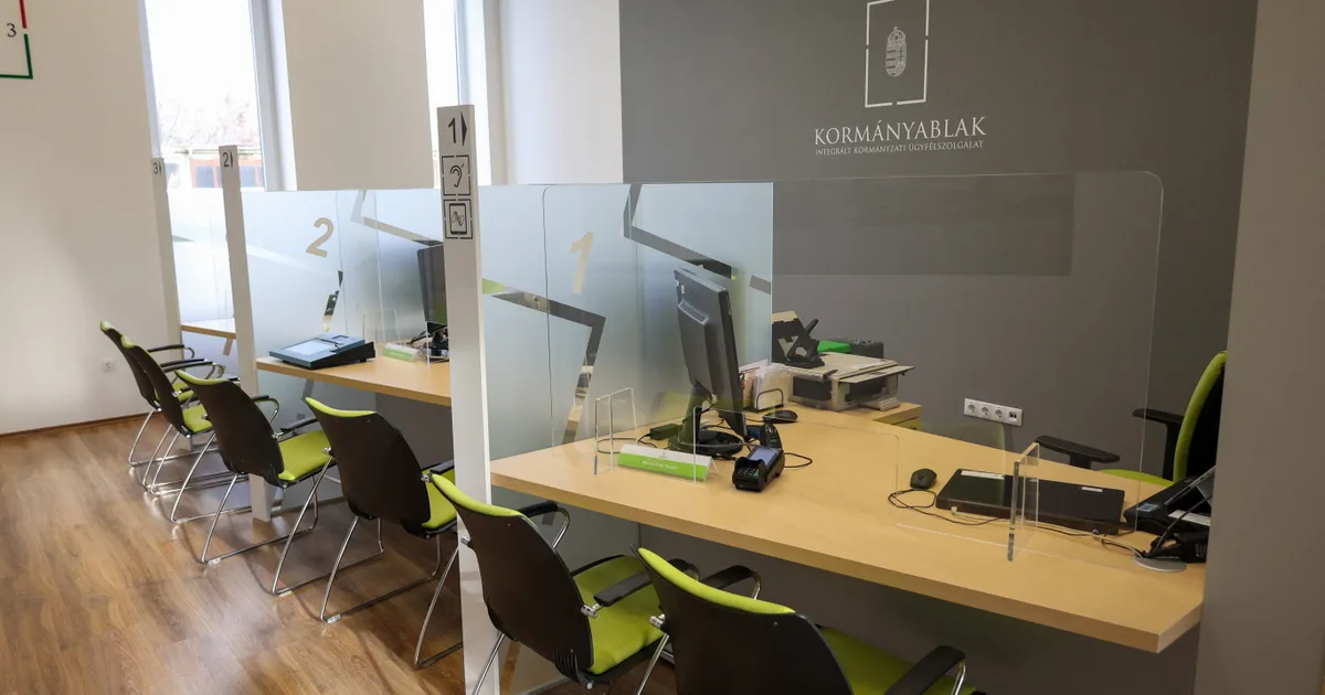 Új minisztériumhoz kerül a kormányablakos ügyintézés