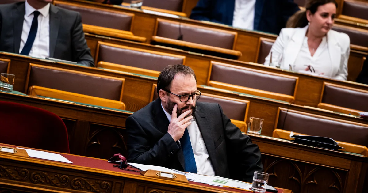 Újabb NAV-elnökhelyettest mentettek fel indoklás nélkül